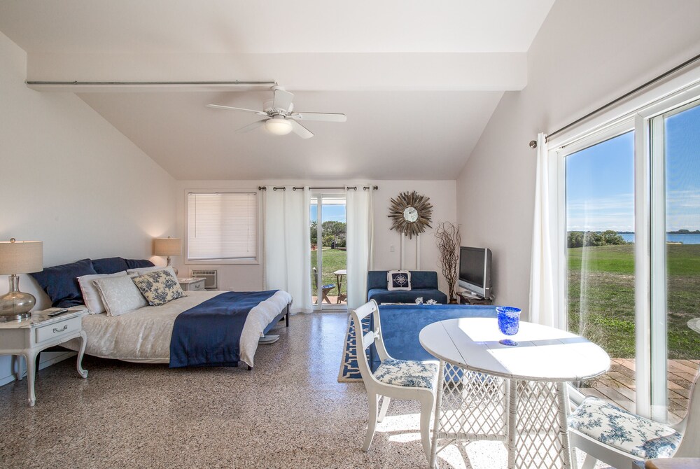 Montauk Bungalows - photo 12