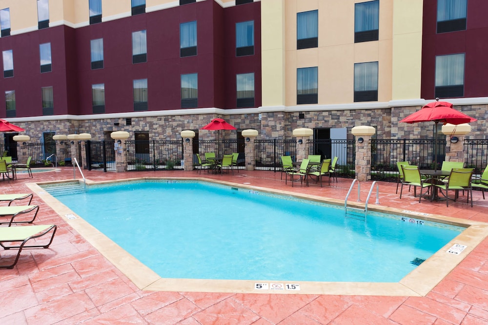 Hampton Inn & Suites Tulsa Central - photo 29