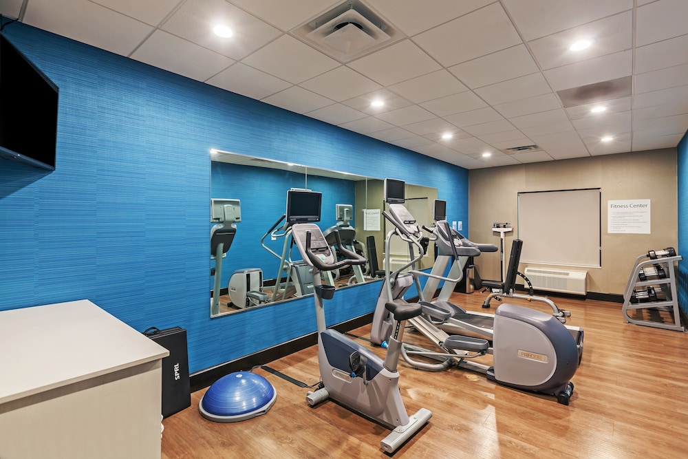 Holiday Inn Express & Suites Perryton by IHG - photo 14