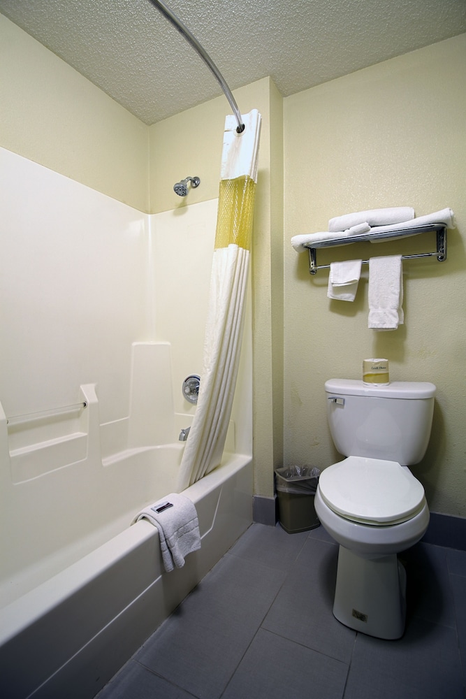 Geneva Motel Inn - photo 27