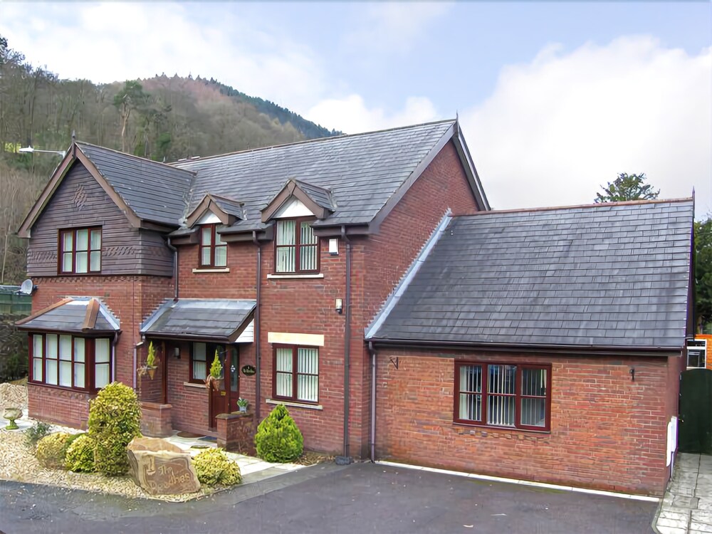 1 The Beeches — 5-Star Luxury Hotel in Llangollen, United Kingdom