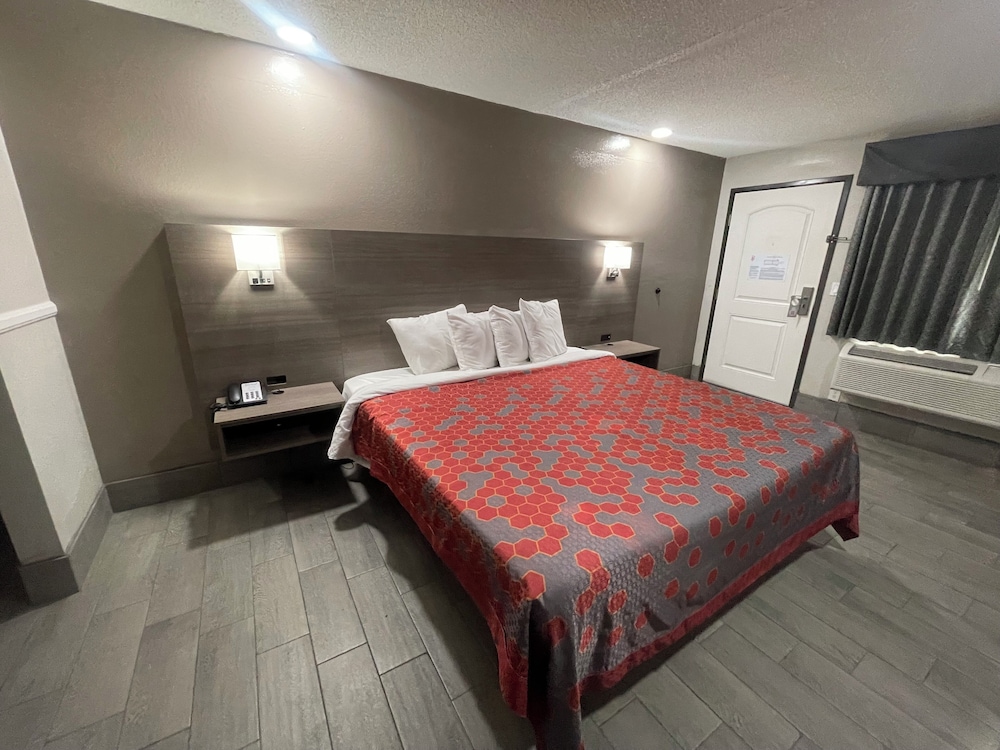 SimpleStay Suites Downtown San Bernardino in San Bernardino, United States