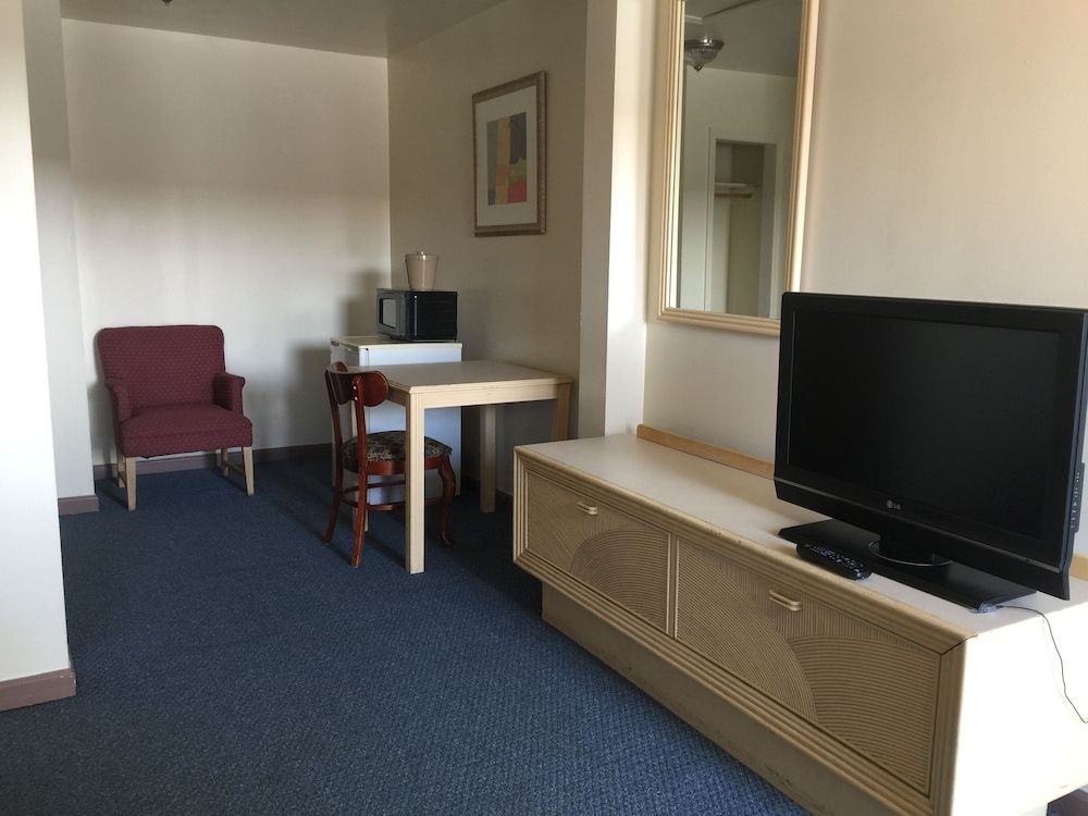 Coastal Motel - photo 17