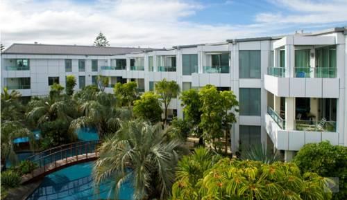 Cutterscove Resort Apartments — 5-Star Luxury Hotel in Tauranga, New Zealand