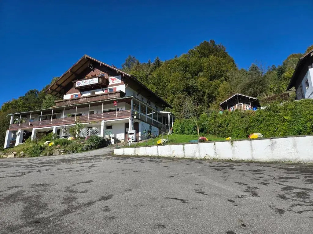 Wald Cafe — hotel in Simbach Am Inn