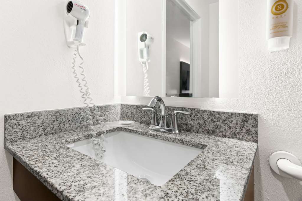 Comfort Inn Schereville - photo 18