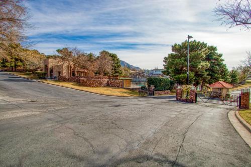 Vista Hermosa Retreat in El Paso, United States