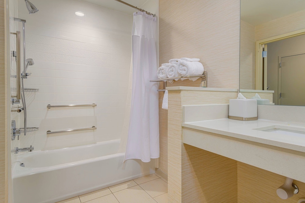 Fairfield Inn & Suites by Marriott Raleigh Cary - photo 23
