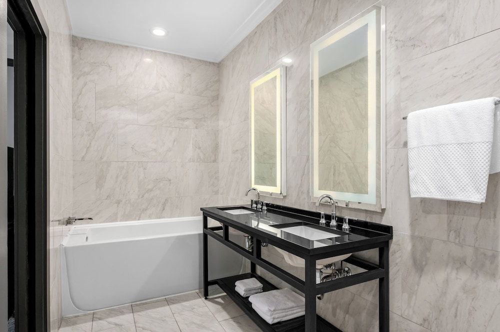 The Admiral Hotel - photo 23