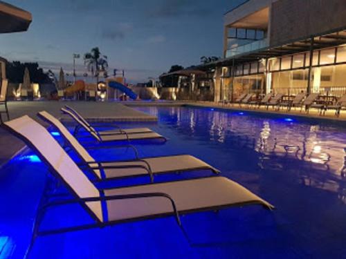 Flat em Frente ao Parque Beto Carreiro - last minute hotel in Penha
