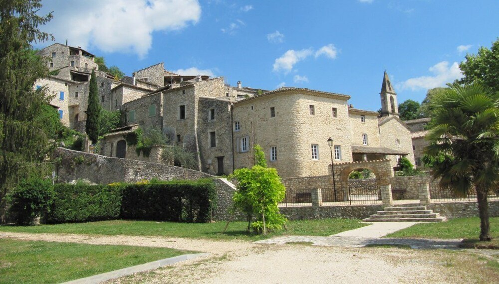 La Bastide Cévenole - carbon neutral hotel in Rochegude