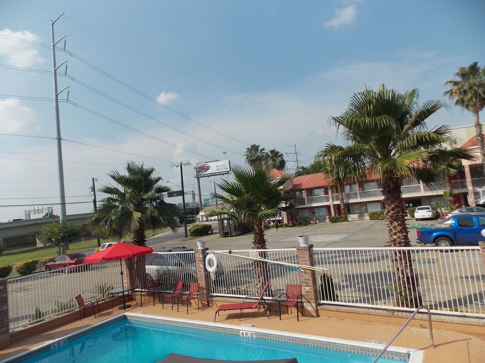 Travelodge San Antonio Downtown - photo 12