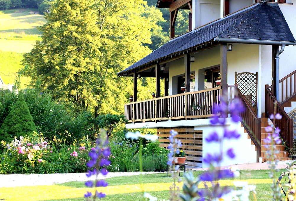 Hôtel Etchémaïté in Pau, France