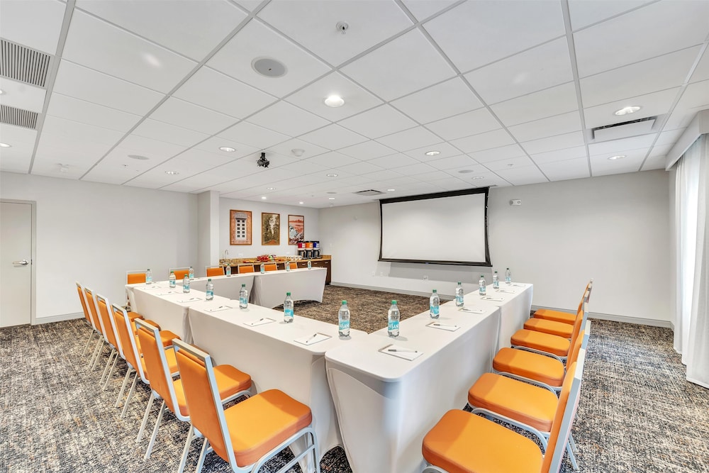 Hampton Inn & Suites Kenosha Pleasant Prairie - photo 40