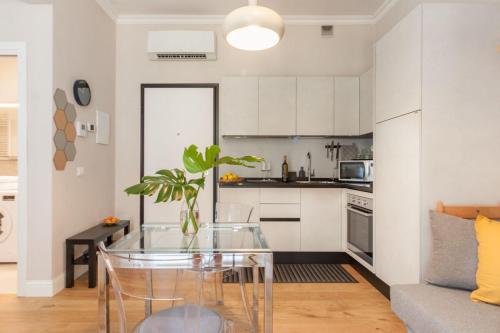 Italian Experience Lungarno Suite Apartment — 4-Star Luxury Hotel in Florence, Italy
