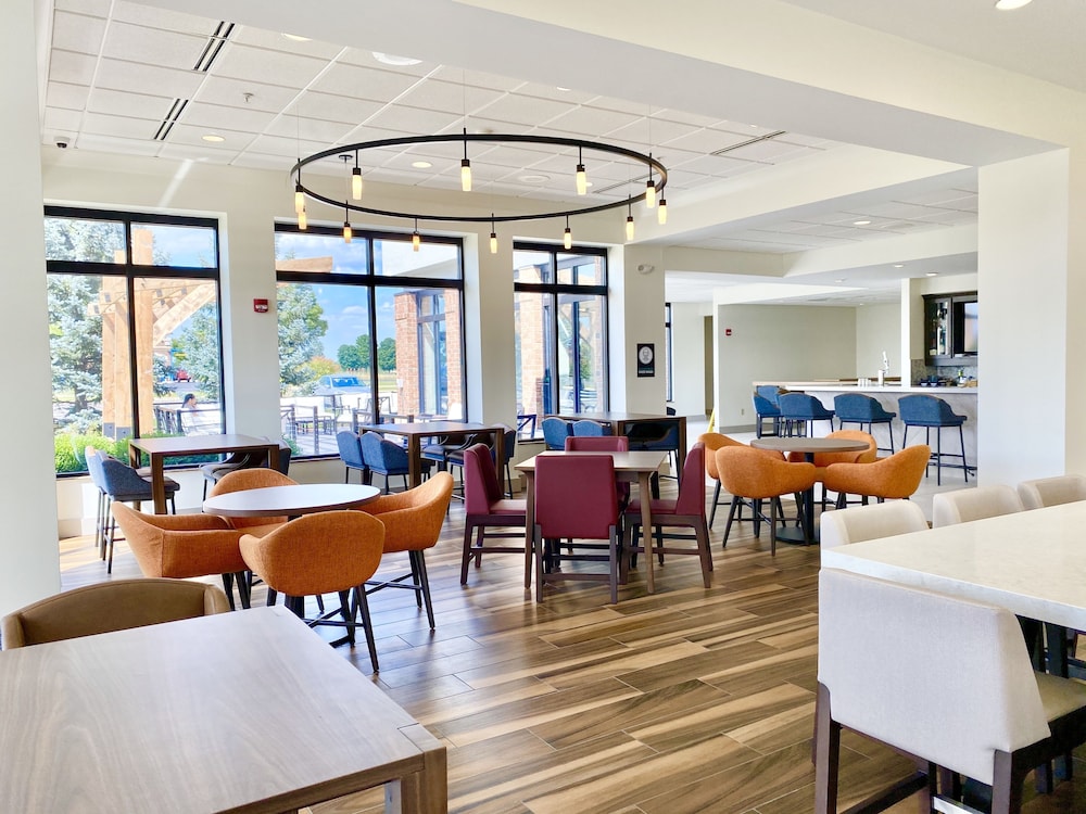 Hilton Garden Inn Oconomowoc - photo 47