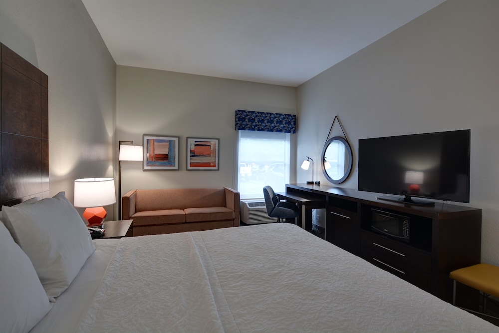 Hampton Inn Greenwood - photo 22