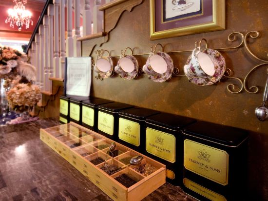 Eight Gables Inn - photo 18