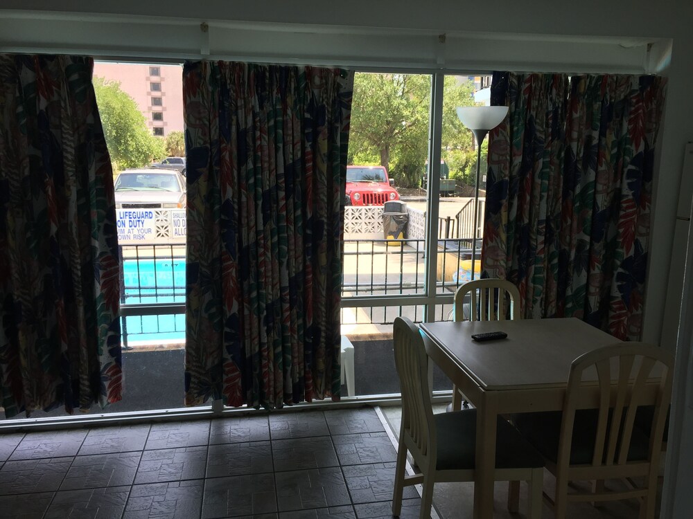 Carolina TarHeel Motel - photo 23