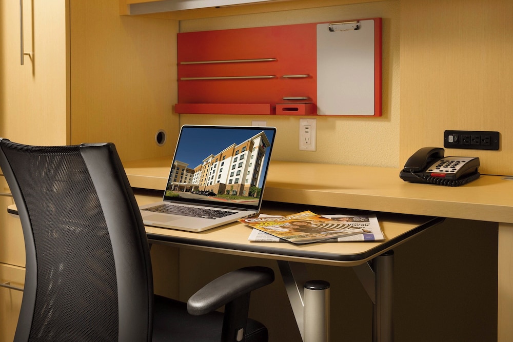 TownePlace Suites by Marriott Dallas DFW Airport North Grapevine - photo 9