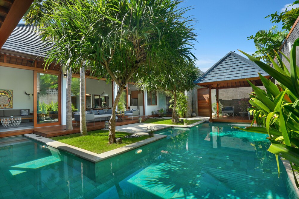 Villa Odyssey — 4-Star Luxury Hotel in Seminyak, Indonesia
