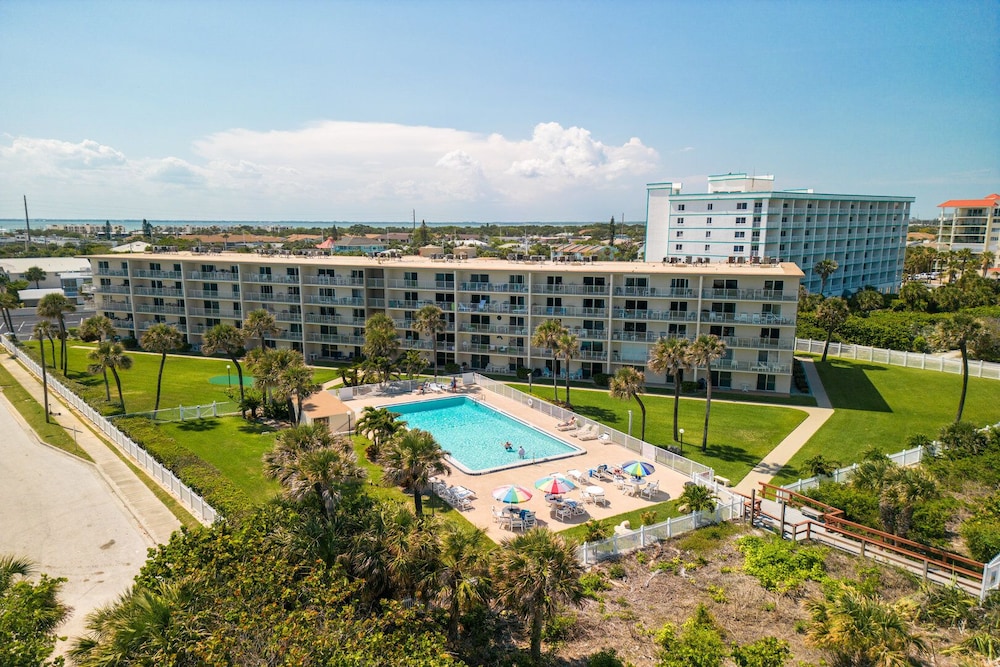 Cocoa Beach Towers by Happy Palm Stays - photo 77