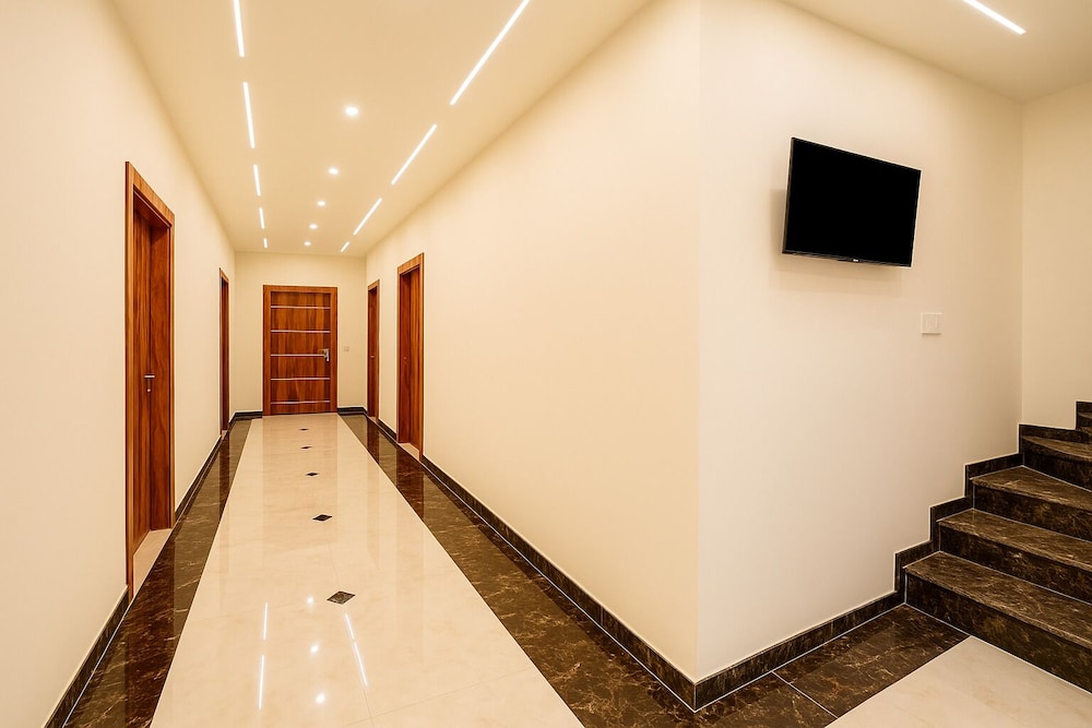Shree Krisna Palace - last minute hotel in Lucknow