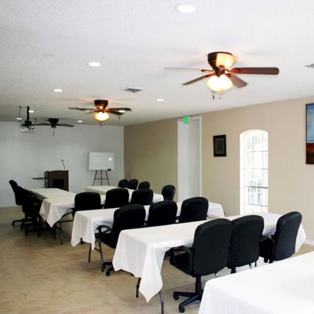 Columbia Lakes Resort Cottages - photo 13