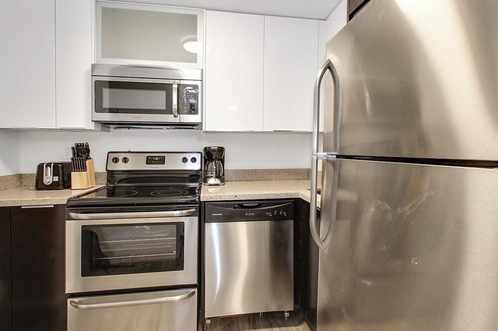 Bohemian 1BR in Coconut Grove by Sonder - photo 11