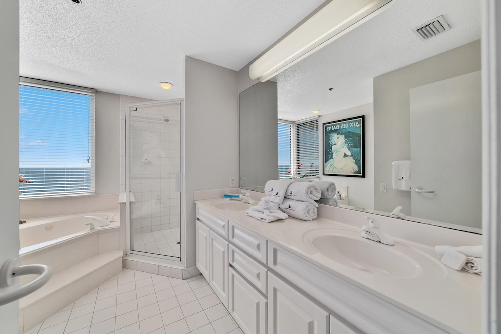 Beach Colony Tower 12B - photo 19