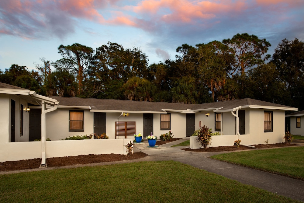 Travel Inn of Titusville - featured photo