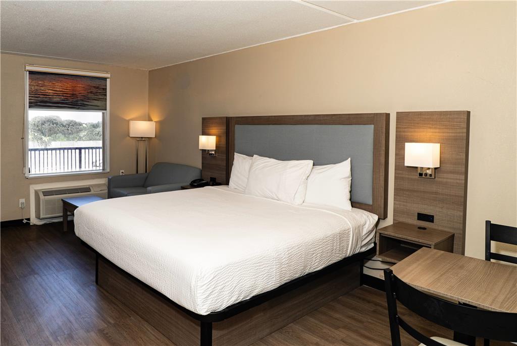 Baymont by Wyndham Corpus Christi Airport - photo 23