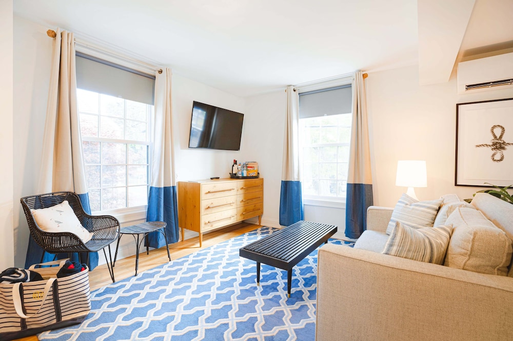 Great Island Inn: A Boutique Apartment Hotel - photo 9