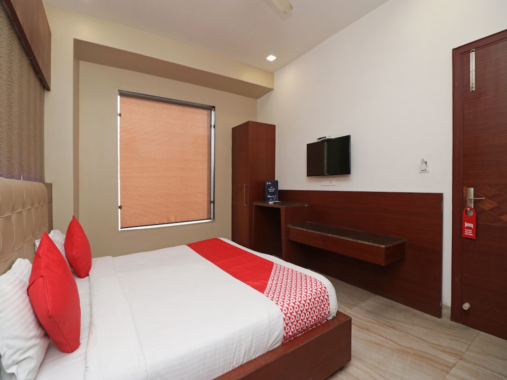 OYO 2594 Hotel Kanchan Residency in Mathura, India