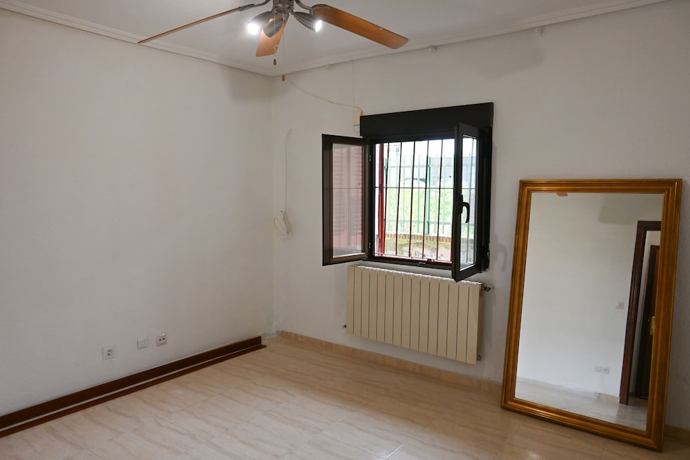 M Amu10 Amplia Vivienda de dos Dormitorios en el hotel Valverde Madrid