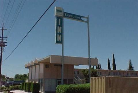 Antioch Executive Inn - photo 9