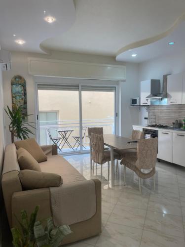 Napoli Hub — 4-Star Luxury Hotel in Naples, Italy