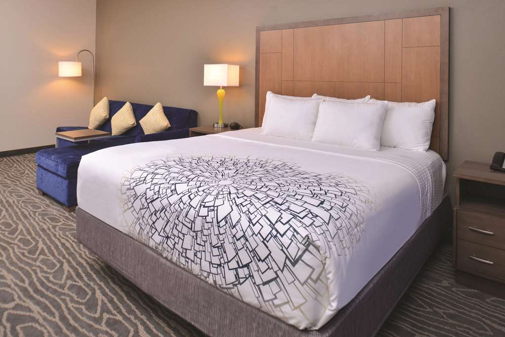 La Quinta Inn & Suites by Wyndham Page at Lake Powell - photo 28