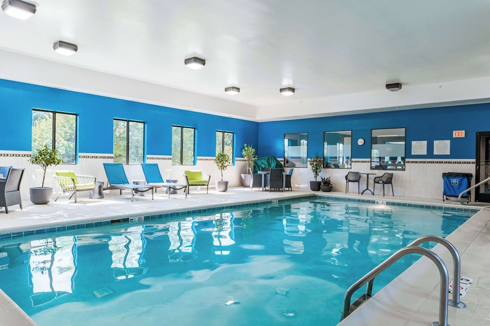 Hampton Inn Ottawa - photo 24