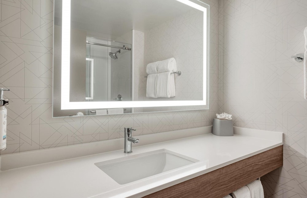 Holiday Inn Express Federal Way Seattle South by IHG - photo 29
