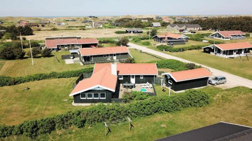 Spacious and well furnished pool house SJ170 — 4-Star Luxury Hotel in Harboore, Denmark