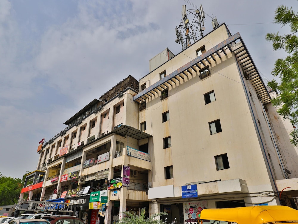 Oyo 15862 Infocity Hotel Llp in Gandhinagar, India