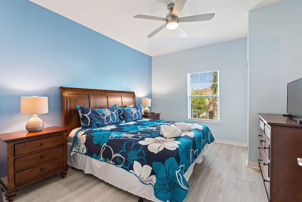 Magic Hideaway @ Lucaya Resort Sleeps 8 #909 - photo 2