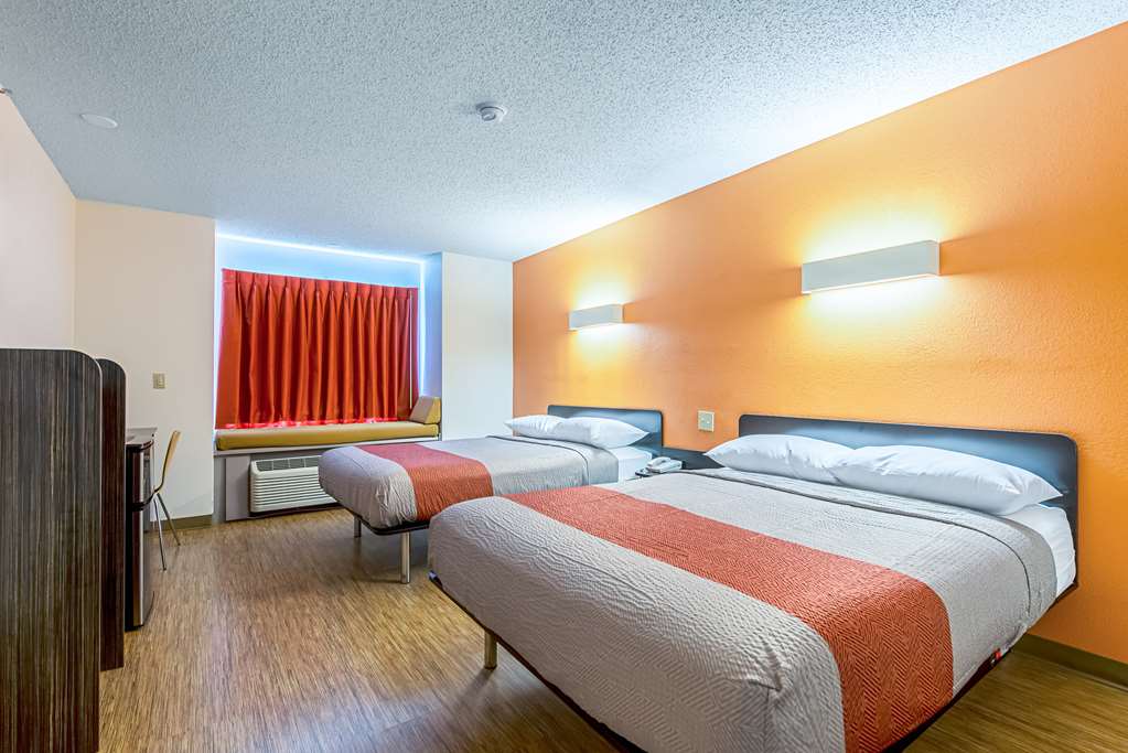 Motel 6 Indianapolis Carmel - photo 13