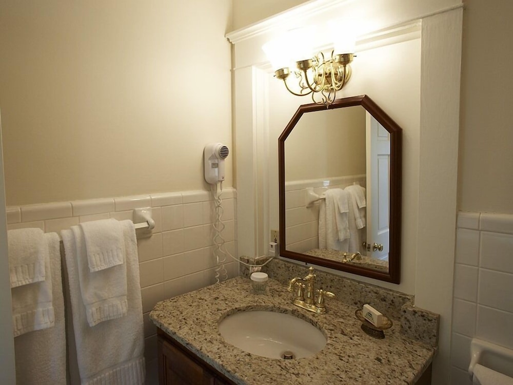 The Smithfield Inn - photo 19