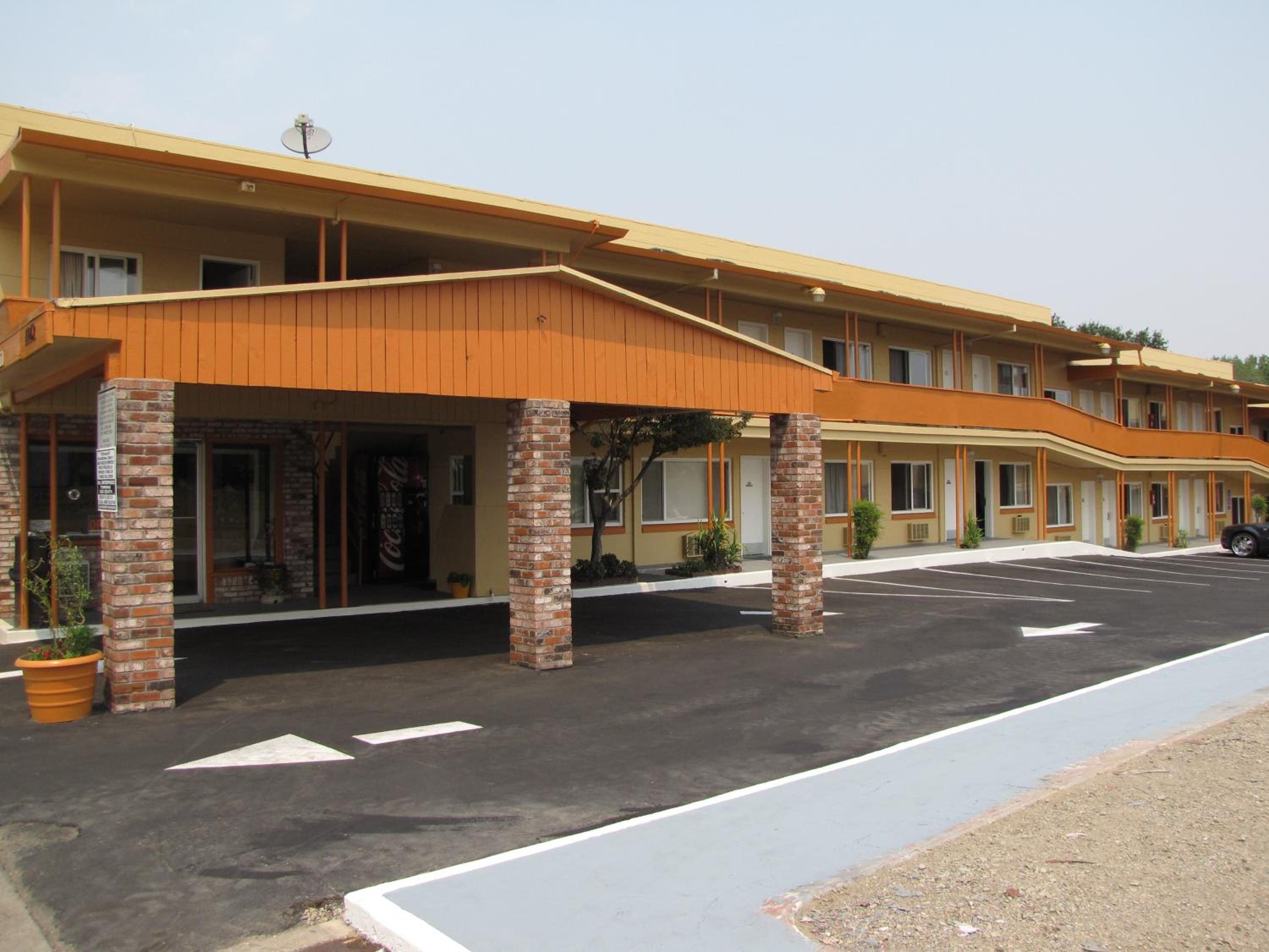 Classic Inn Red Bluff - photo 5