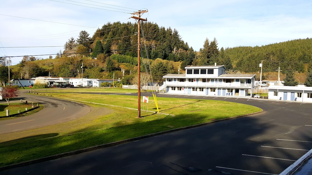 Winchester Bay Inn - photo 64