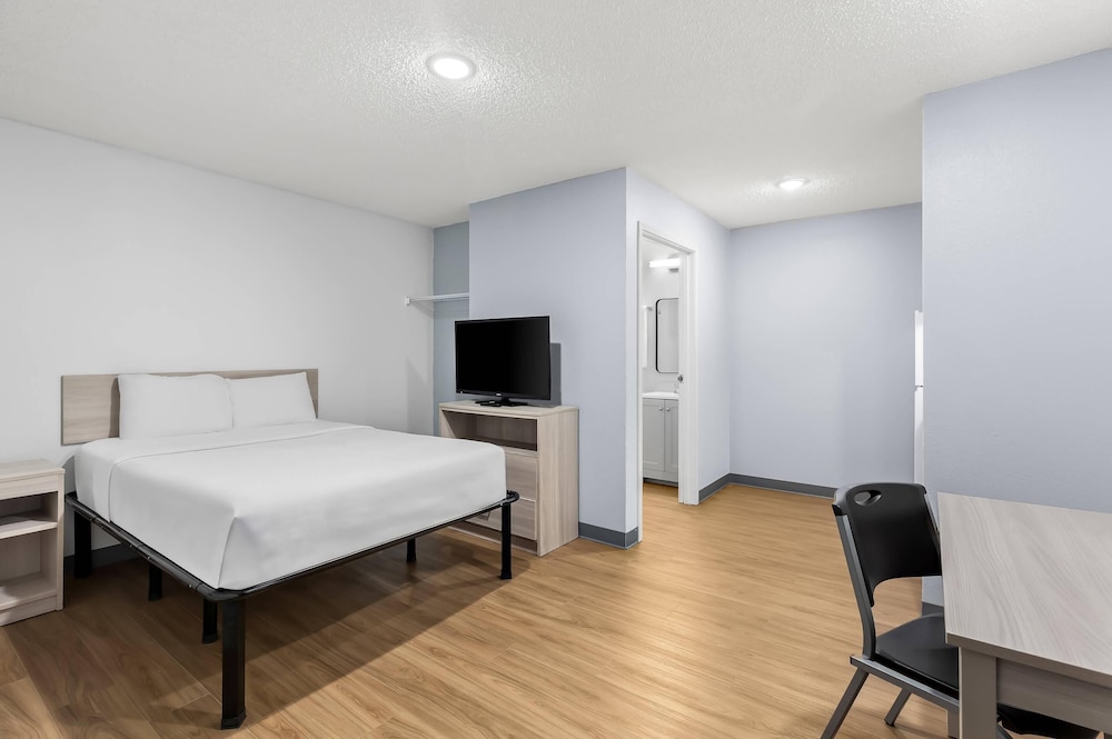 Birch Hill Suites Lakeland - photo 18