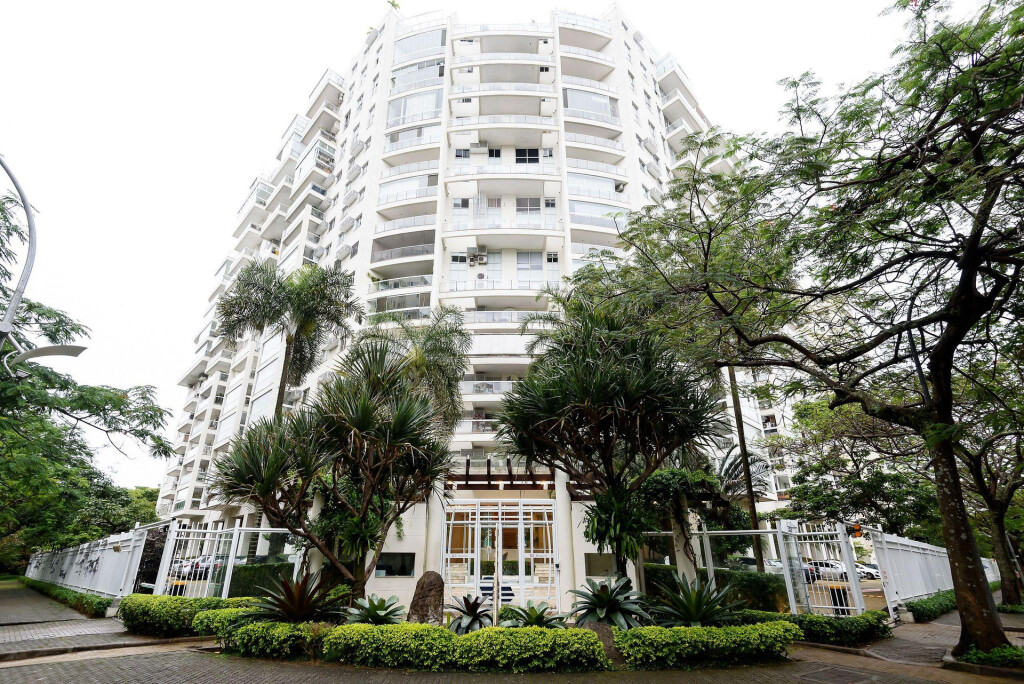 2 Quartos com Garagem e Piscina FL 960 317 — 4-Star Luxury Hotel in Rio De Janeiro, Brasil