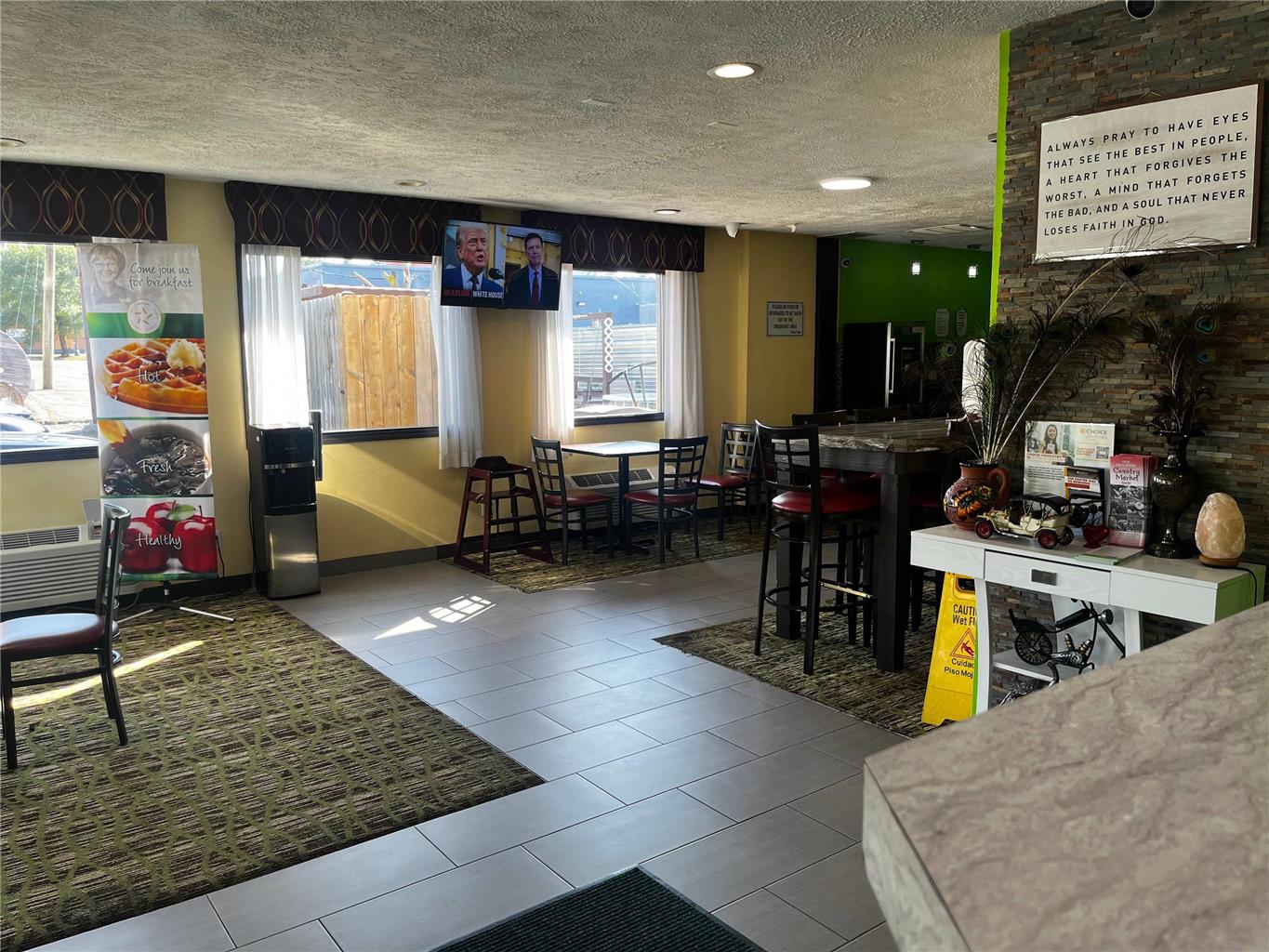 Quality Inn Grand Rapids Near Dowtown - photo 3